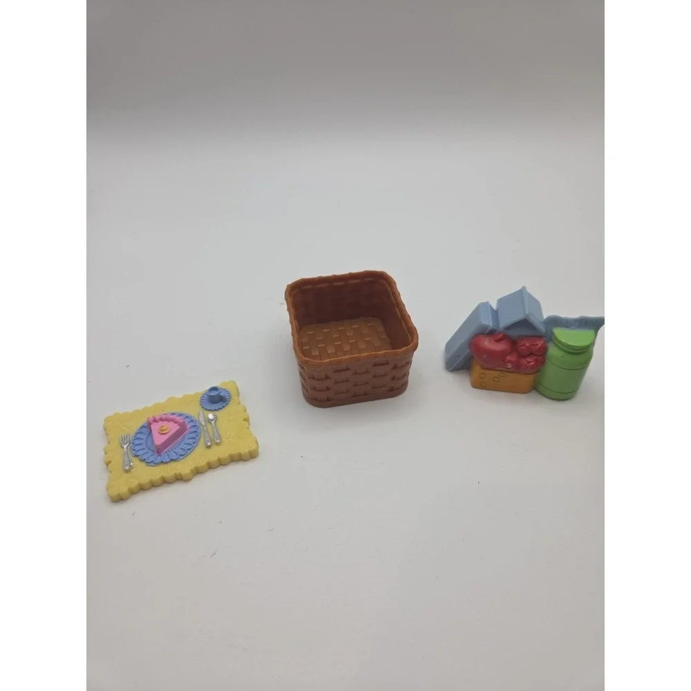 Fisher-Price Loving Family‎ dollhouse Misc Pieces